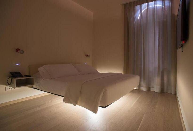 آپارتمان 1 خوابه بدون آشپزخانه, Verona Design