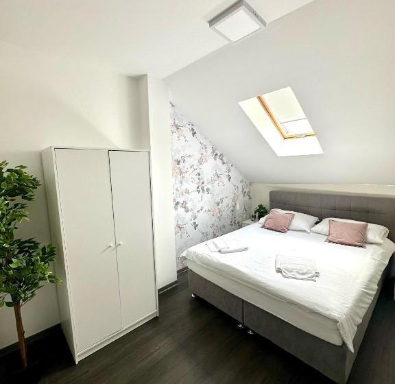 غرفة ديلوكس, Kaptol Rooms