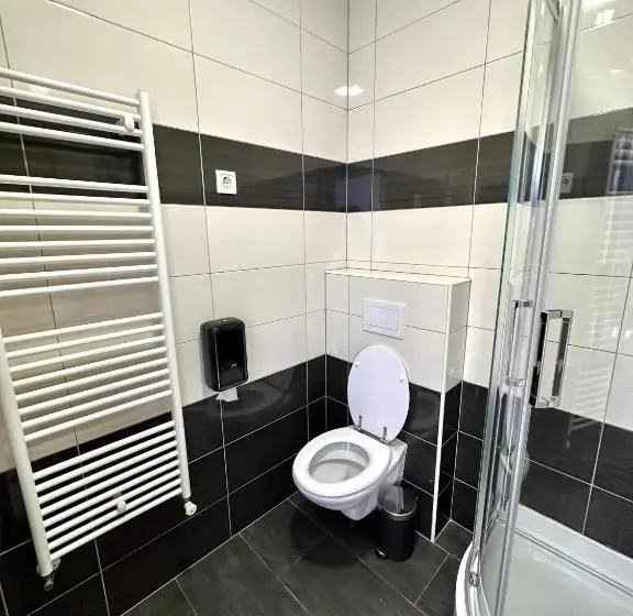اتاق استاندارد چهار تخته, Kaptol Rooms