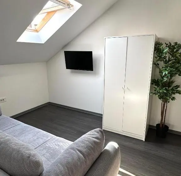 اتاق استاندارد چهار تخته, Kaptol Rooms