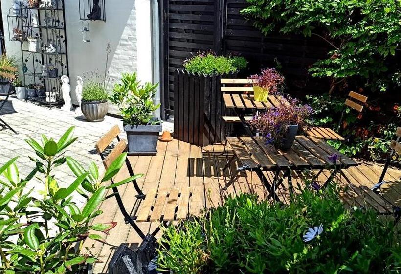 Апартаменты 3 Спальни, Dragondrum Bed & Kitchen