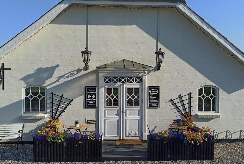 Номер Стандарт, Dragondrum Bed & Kitchen