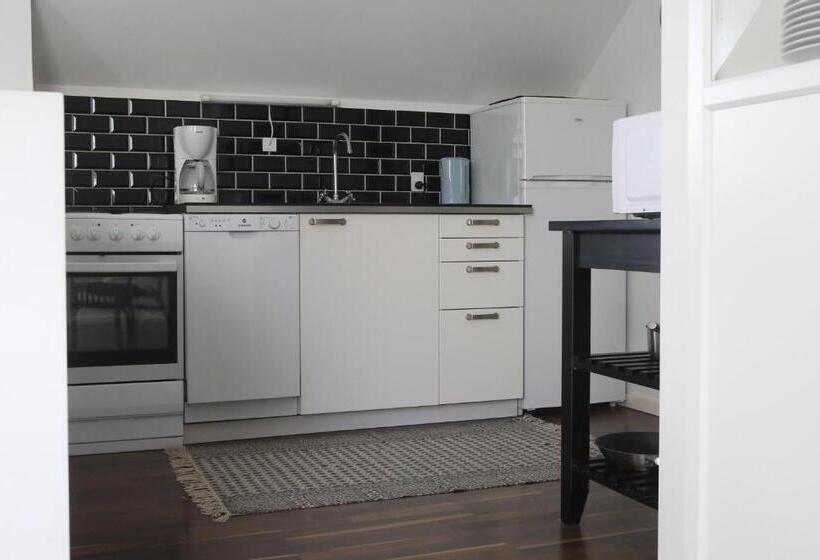 Апартаменты 3 Спальни, Dragondrum Bed & Kitchen