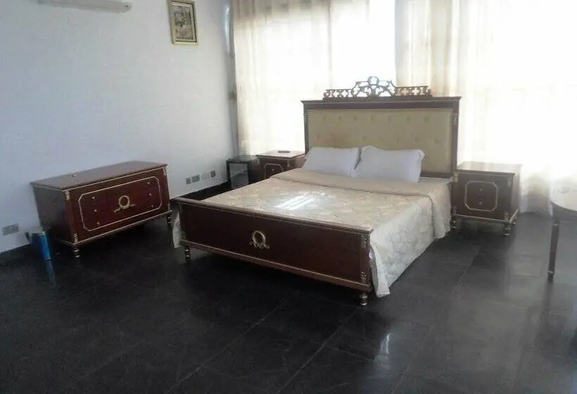 ３ベッドルームアパートメント, Dream Court Apartment