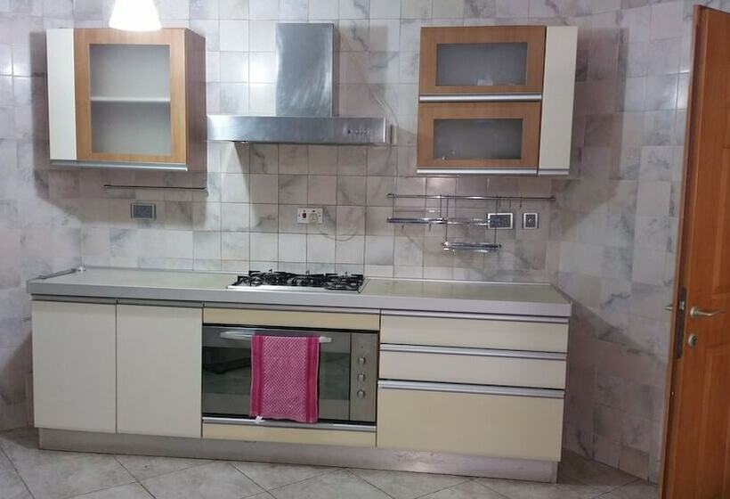 آپارتمان 3 خوابه, Dream Court Apartment