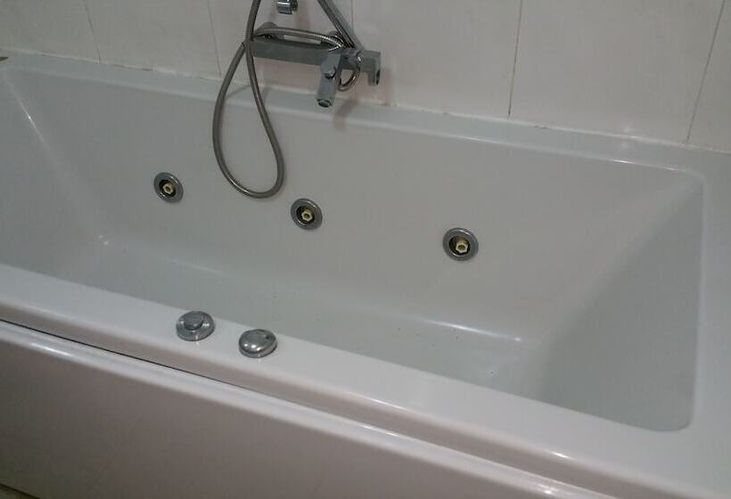 آپارتمان 3 خوابه, Dream Court Apartment