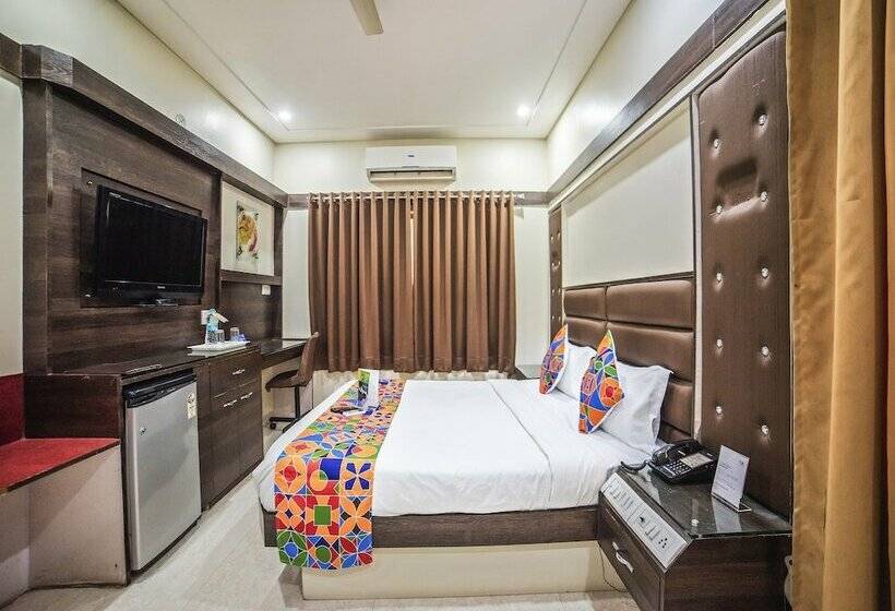 חדר דלוקס, Fabhotel Santoor Geeta Bhawan Square