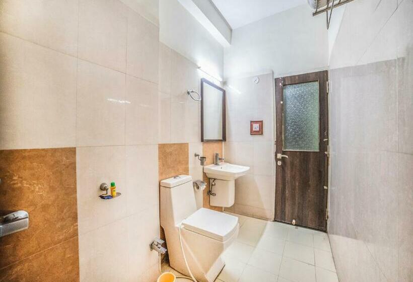 Номер Deluxe, Fabhotel Santoor Geeta Bhawan Square