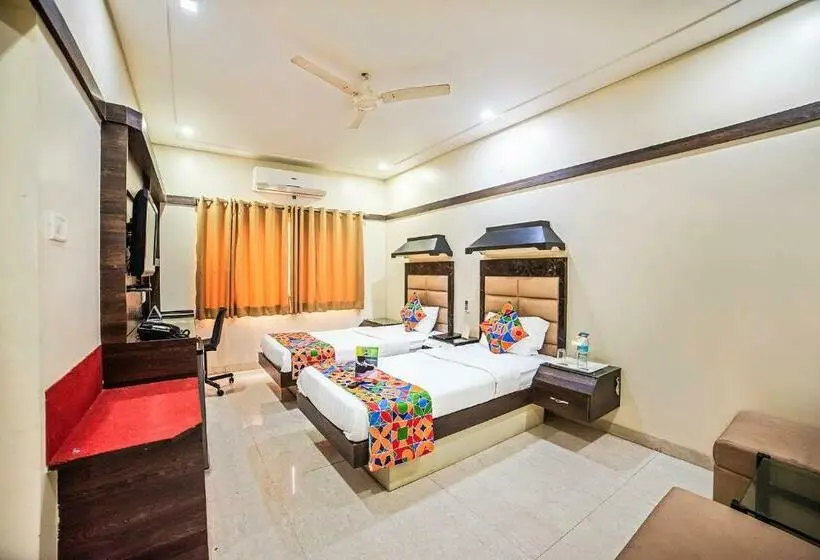 Deluxe-huone, Fabhotel Santoor Geeta Bhawan Square