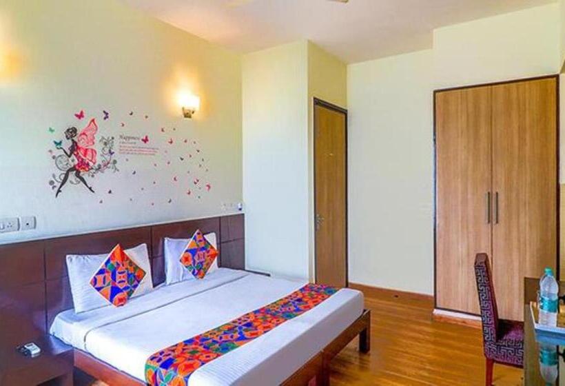 חדר דלוקס, Fabhotel Santoor Geeta Bhawan Square