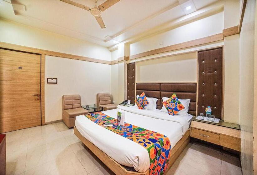 Трехместный Президентский, Fabhotel Santoor Geeta Bhawan Square