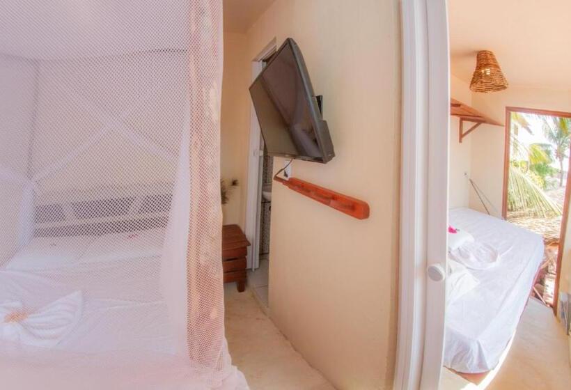 سوییت, Lataperajeri Hostel