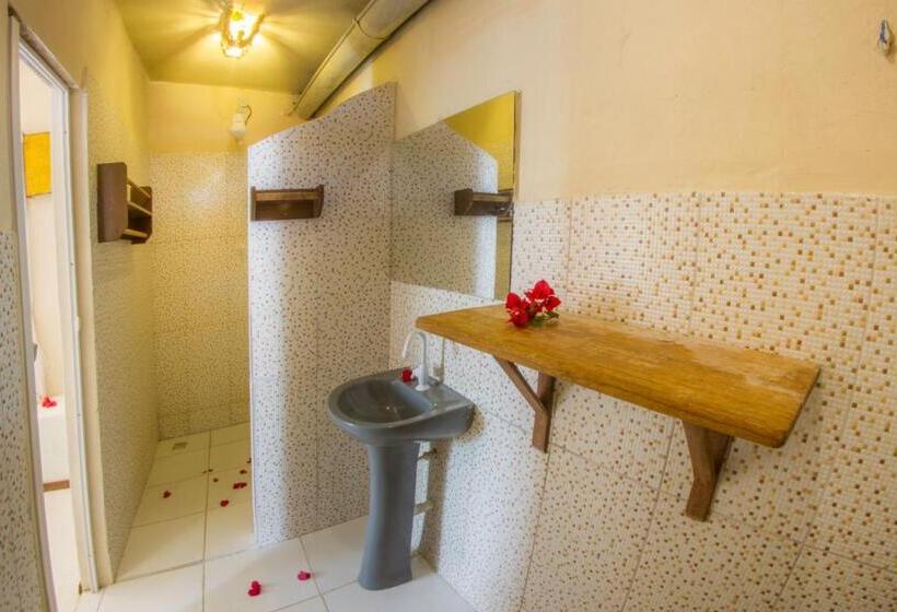 سوئیت با تخت بزرگ, Lataperajeri Hostel