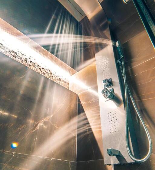 اتاق استاندارد با چشمانداز دریاچه, Bello