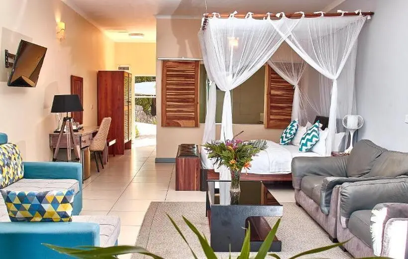 キングサイズベッドのスーペリアルーム, Lake Kariba Inns
