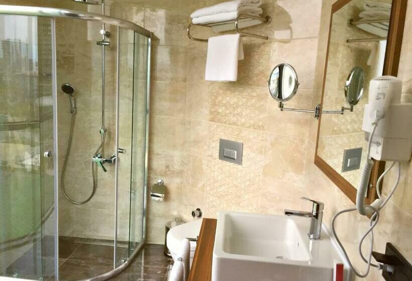 اتاق استاندارد با چشم‌انداز دریا, Sky Tower