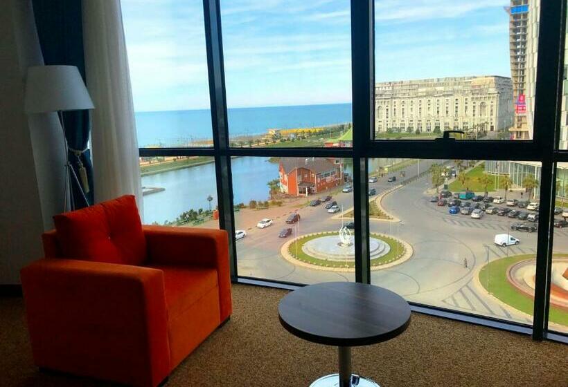 اتاق استاندارد با چشم‌انداز دریا, Sky Tower