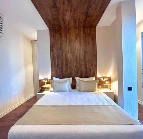 سوئیت پرزیدنت, Sky Tower