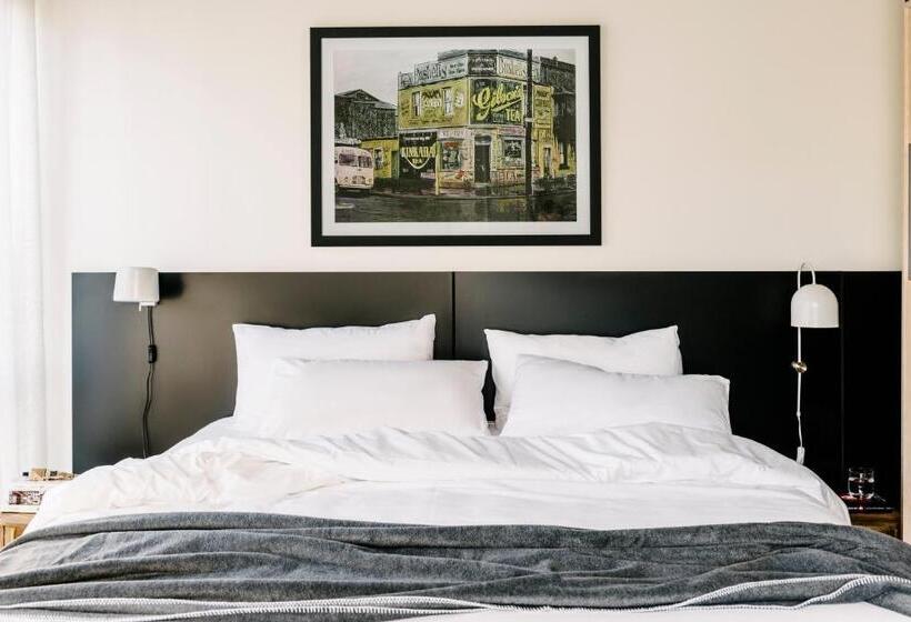 סוויטה, Veriu Broadway