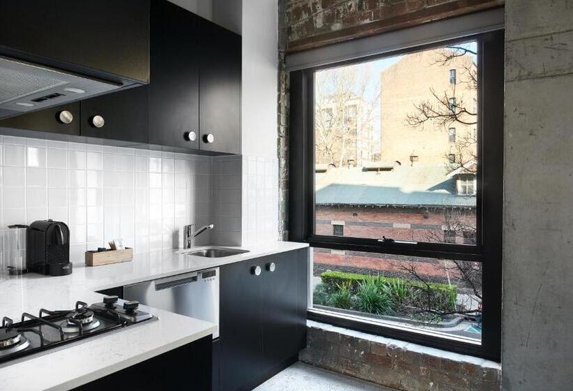 סוויטה, Veriu Broadway