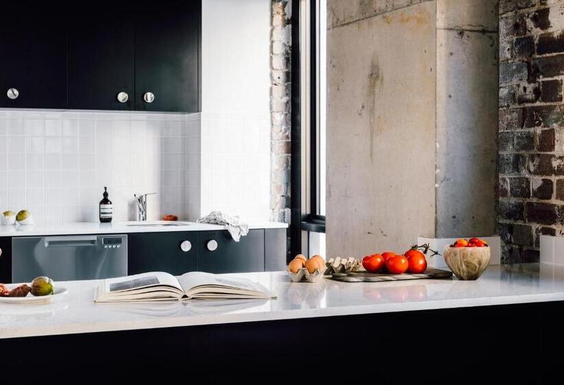 סוויטה, Veriu Broadway