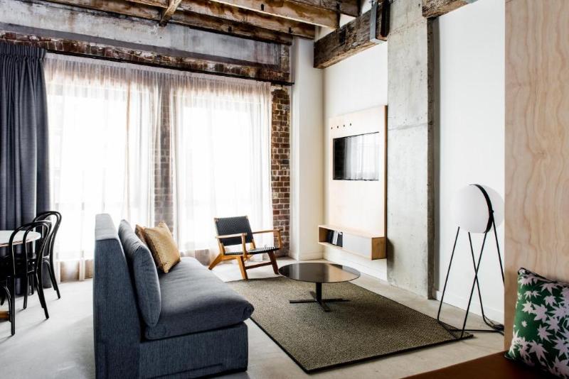 סוויטה, Veriu Broadway