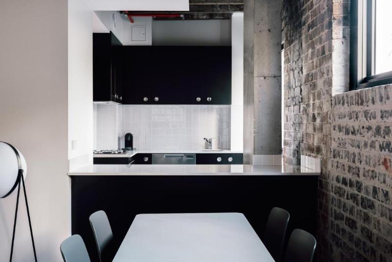 סוויטה, Veriu Broadway