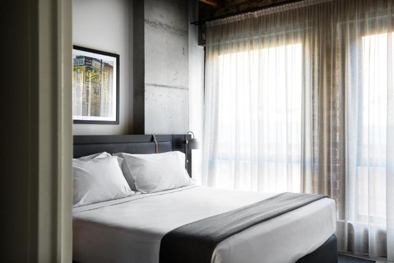 סוויטה, Veriu Broadway