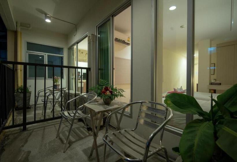 Quarto Deluxe com Sacada, Villa Chacha Khaosan Rambuttri