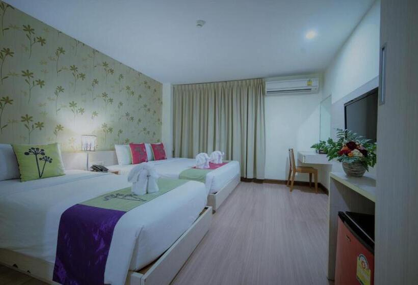 Quarto Triplo Deluxe, Villa Chacha Khaosan Rambuttri