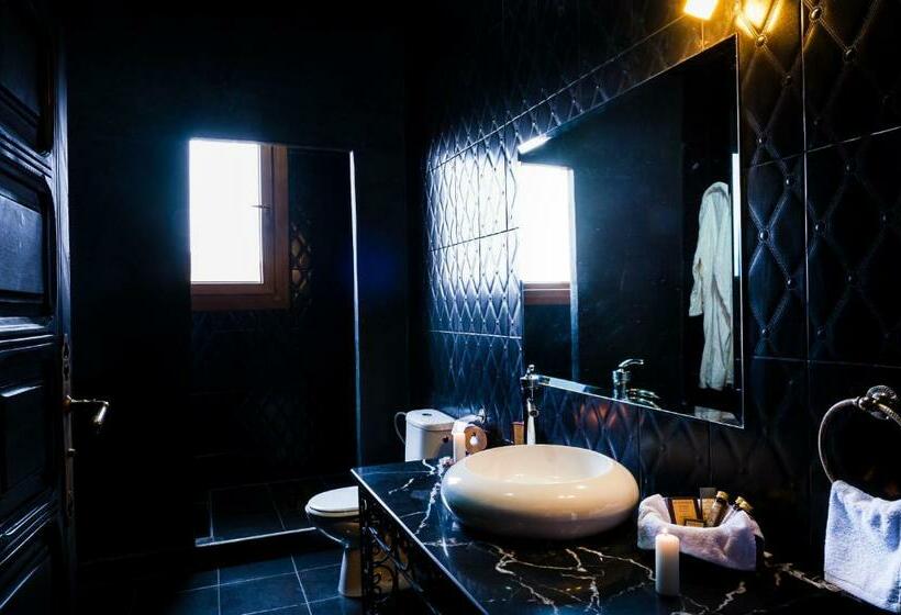 سوئیت رویال, Kasbah Ait Oumghar