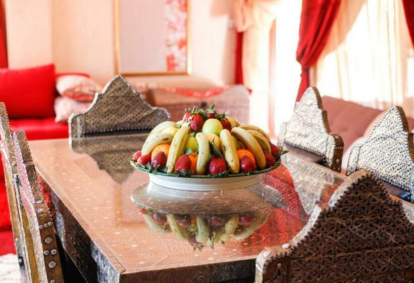 سوئیت رویال, Kasbah Ait Oumghar