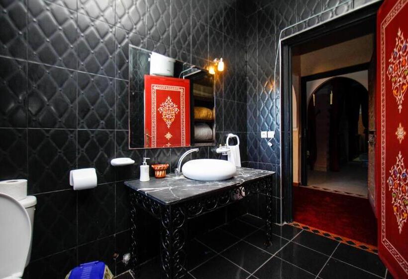 سوییت خانوادگی, Kasbah Ait Oumghar