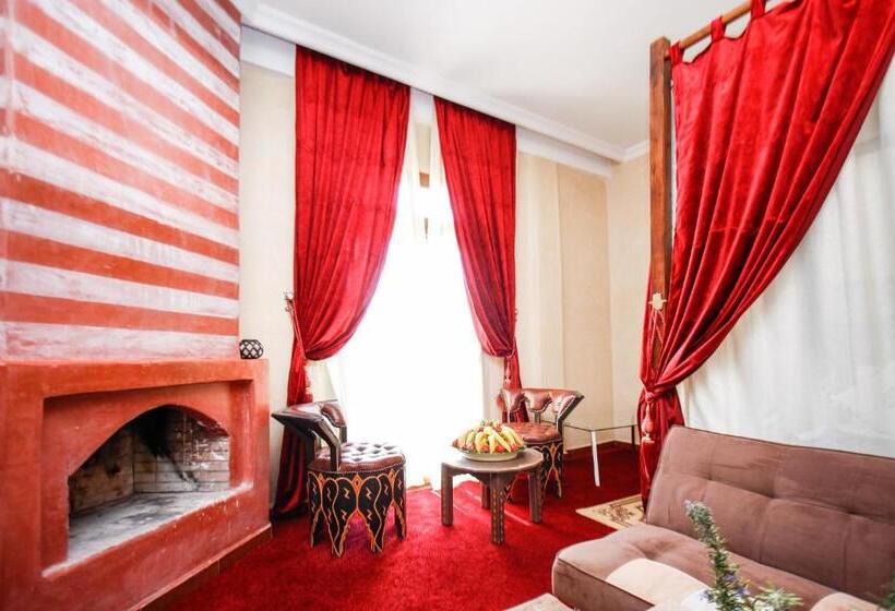 سوییت جونیور, Kasbah Ait Oumghar