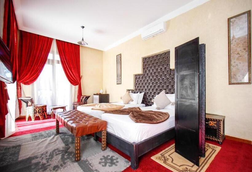 سوییت جونیور, Kasbah Ait Oumghar