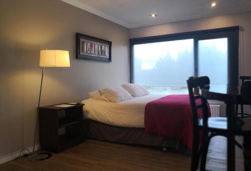 اتاق لوکس با بالکن, Small Hotel Goblin´s House