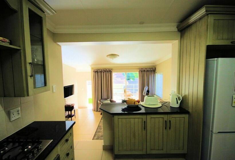 شقة غرفتين, Stay 2 Live Groenkloof