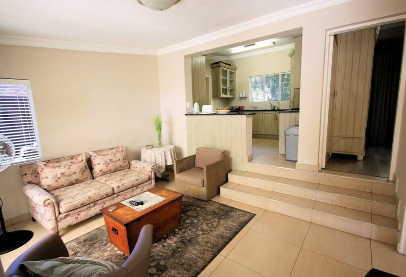 شقة غرفتين, Stay 2 Live Groenkloof