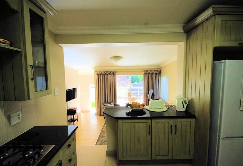 شقة غرفتين, Stay 2 Live Groenkloof