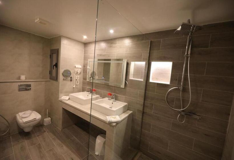 آپارتمان 2 خوابه, Suites Hôtel Les Charmilles & Spa
