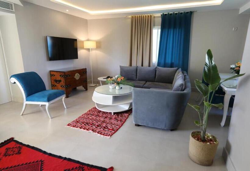 آپارتمان 3 خوابه, Suites Hôtel Les Charmilles & Spa