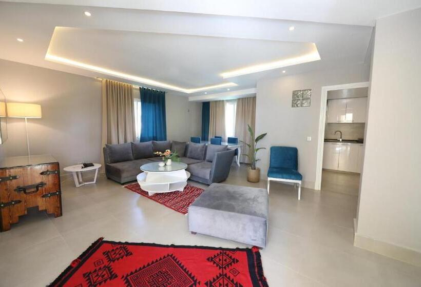 آپارتمان 3 خوابه, Suites Hôtel Les Charmilles & Spa