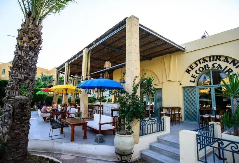 آپارتمان 3 خوابه, Suites Hôtel Les Charmilles & Spa