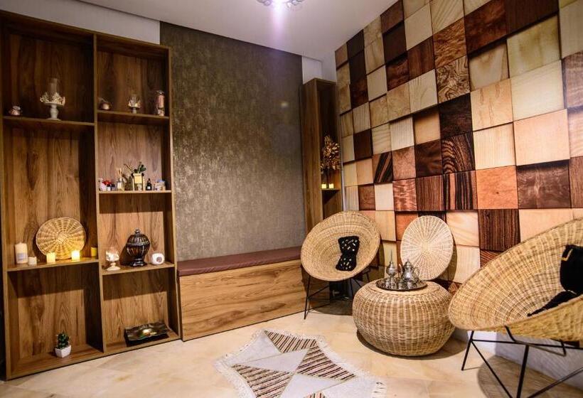 آپارتمان 3 خوابه, Suites Hôtel Les Charmilles & Spa