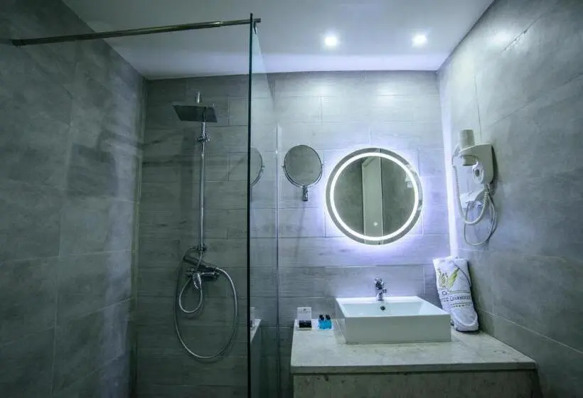 1 Bedroom Penthouse Apartment, Suites Hôtel Les Charmilles & Spa