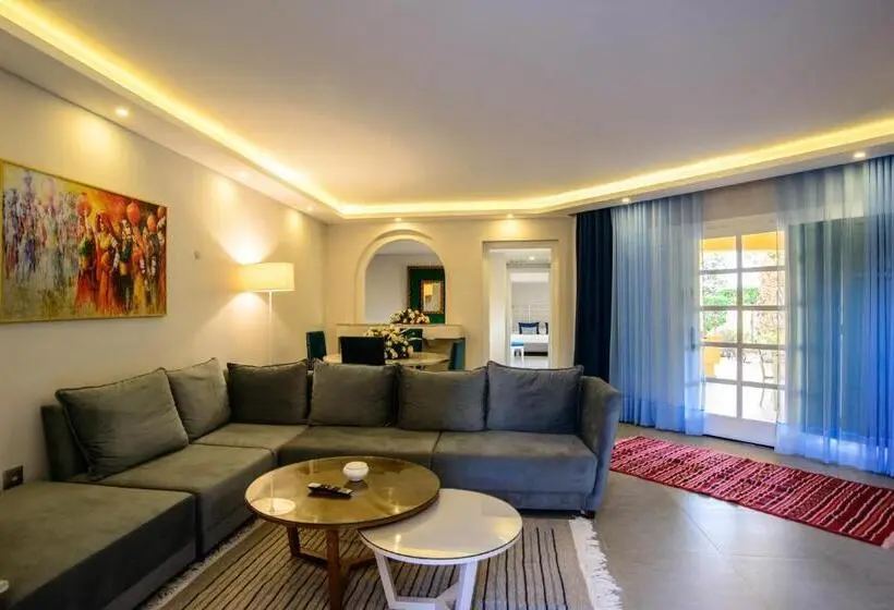 1 Bedroom Penthouse Apartment, Suites Hôtel Les Charmilles & Spa