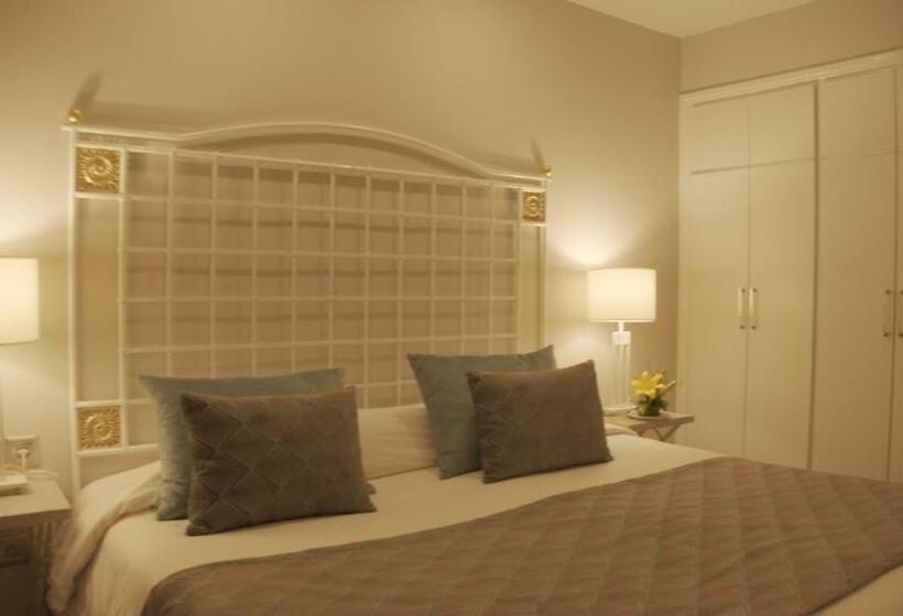 1 Bedroom Penthouse Apartment, Suites Hôtel Les Charmilles & Spa