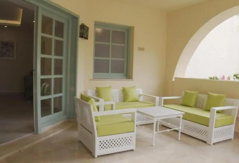 1 Bedroom Penthouse Apartment, Suites Hôtel Les Charmilles & Spa