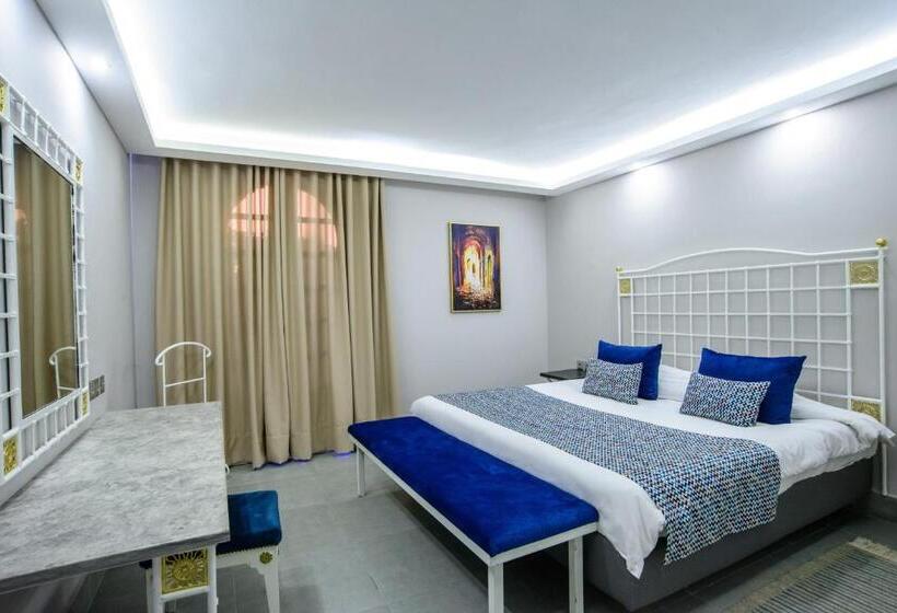 1 Bedroom Penthouse Apartment, Suites Hôtel Les Charmilles & Spa