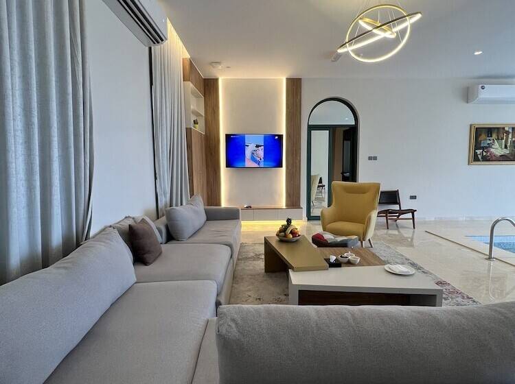 کلبه ییلاقی, Dibba Mountain Park Resort